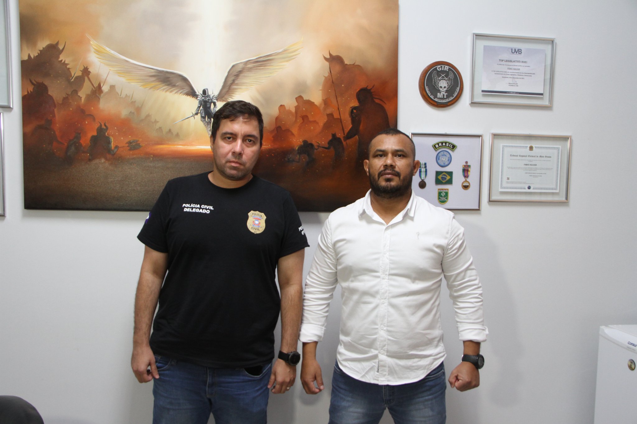 Vereador Fábio recebe visita de novo delegado de Polícia Civil do município