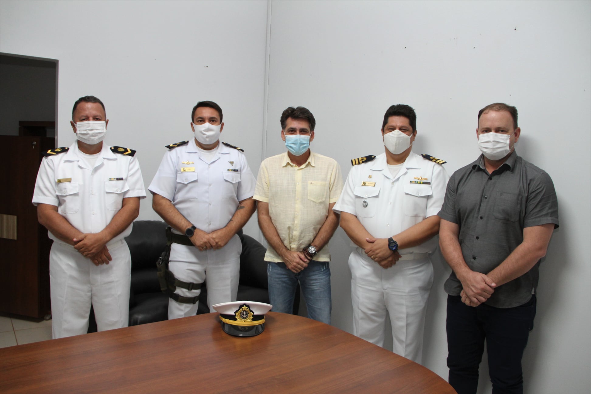 Presidente do Legislativo recebe representantes dos portos da Marinha Brasileira no Mato Grosso