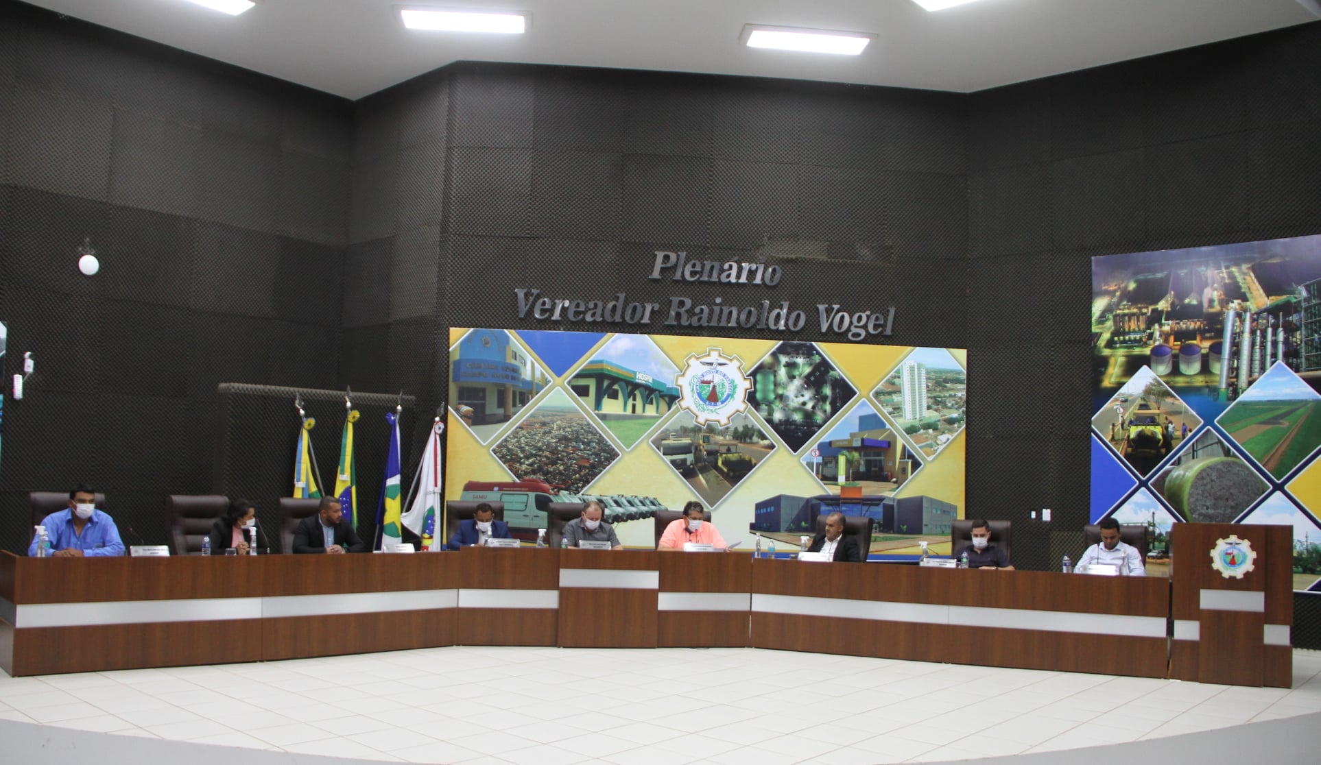 Vereadores aprovam projetos de lei em segunda discussão e urgência especial na sessão desta segunda-feira
